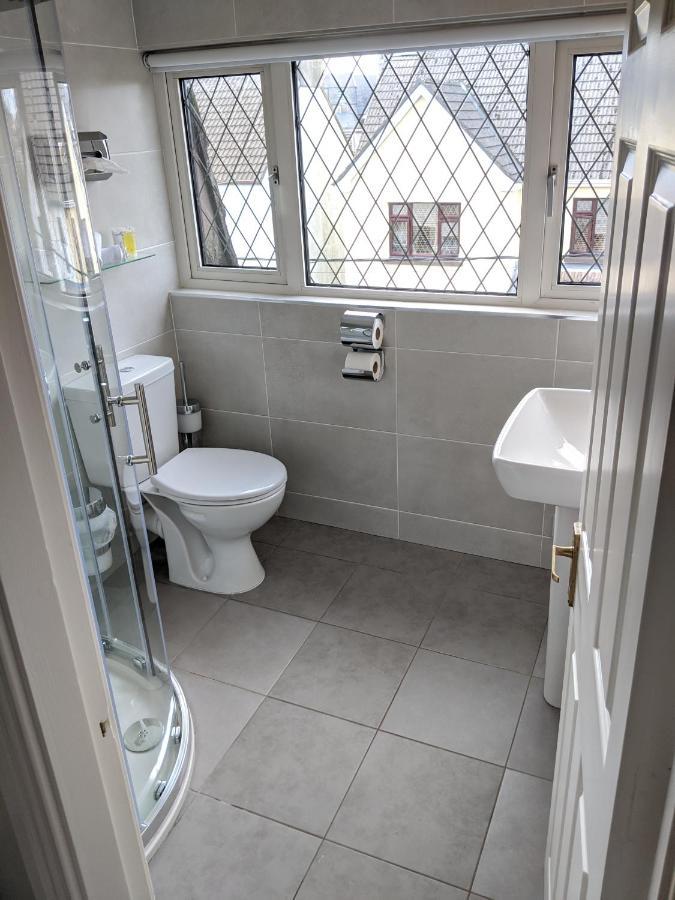 Adare Guesthouse Голуей Екстериор снимка